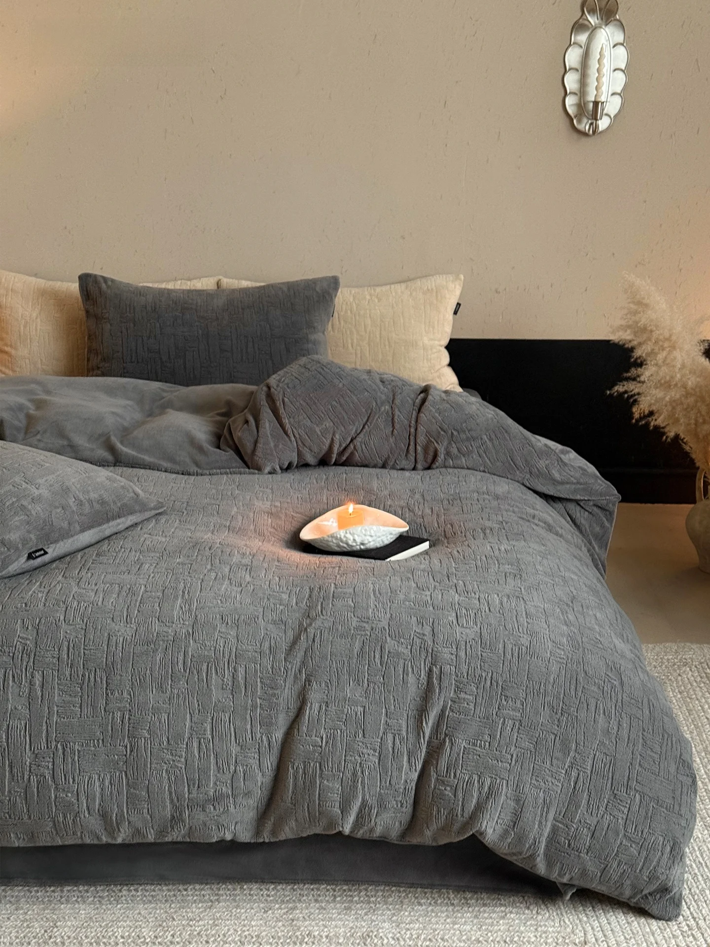 Ultra Soft Color Winter High Weight Milk Velvet Coral Fleece Bedding Set Luxury Anti Static Comfortable Warm for All Se...
Ultra Soft Color Winter High Weight Milk Velvet Coral Fleece Bedding Set Luxury Anti Static Comfortable Warm for All Se...