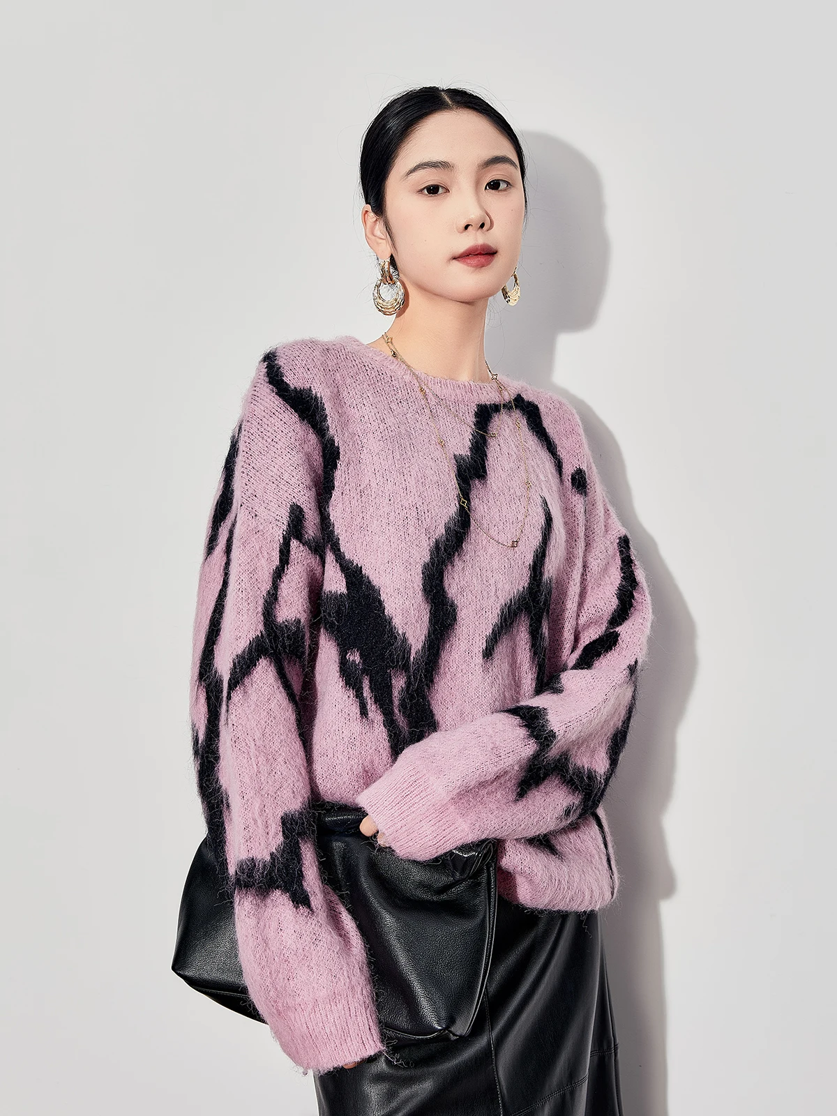 ChillFit Women's Purple round Ne Lazy Sle Sweater Comfortable Loose Fit Long Sve Autumn Winter New Arrival Faionable
ChillFit Women's Purple round Ne Lazy Sle Sweater Comfortable Loose Fit Long Sve Autumn Winter New Arrival Faionable