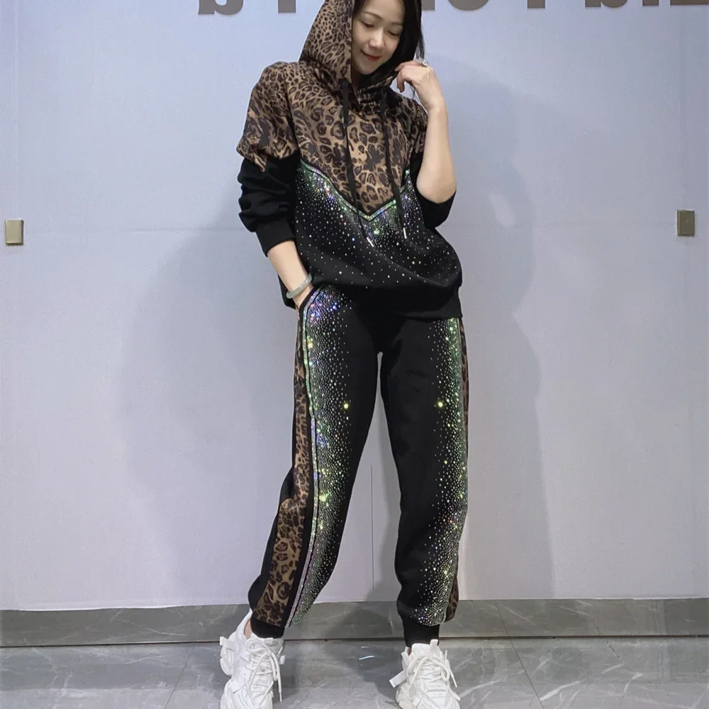 Autumn Leopard Print Patchwork 2 Piece Sets Womens Outfits Loose Bright Diamonds Casual Hooded Patchwork Side Stripe Tracksuit
Autumn Leopard Print Patchwork 2 Piece Sets Womens Outfits Loose Bright Diamonds Casual Hooded Patchwork Side Stripe Tracksuit
