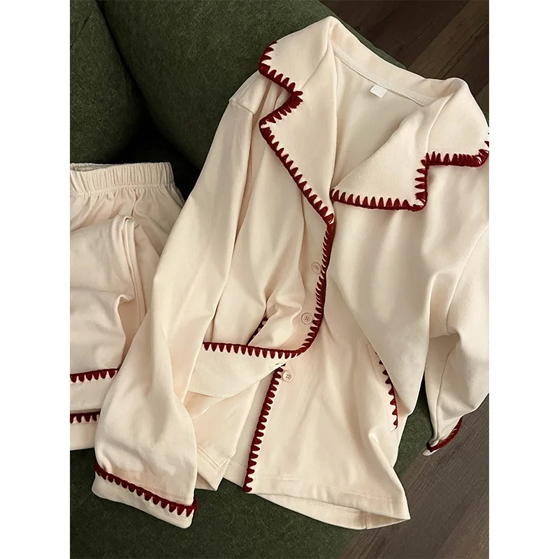 Французский винтажный пижамный комплект, женский весенний комплект 2026, мягкая хлопковая одежда для сна, красный кардиган с отделкой из стежков, одежда для дома, элегантная домашняя одежда
Французский винтажный пижамный комплект, женский весенний комплект 2026, мягкая хлопковая одежда для сна, красный кардиган с отделкой из стежков, одежда для дома, элегантная домашняя одежда