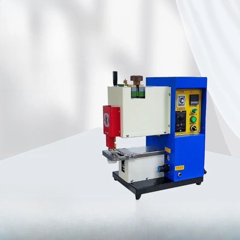 Zipper hot melt adhesive gluing machine, zipper gluing machine bilateral gluing machine
Zipper hot melt adhesive gluing machine, zipper gluing machine bilateral gluing machine