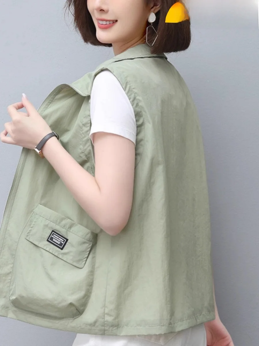 Женский повседневный жилет больших размеров на весну-осень с воротником и молнией, универсальная верхняя одежда для женщин
Женский повседневный жилет больших размеров на весну-осень с воротником и молнией, универсальная верхняя одежда для женщин