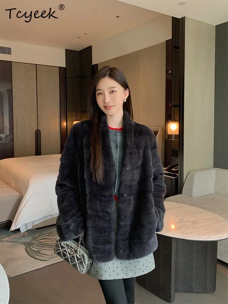 Tcyeek Natural Mink Fur Coat Woman Clothing Whole Mink Real Fur New in Coats Winter Jacket Women V-neck Fashion Шуба Женская
Tcyeek Natural Mink Fur Coat Woman Clothing Whole Mink Real Fur New in Coats Winter Jacket Women V-neck Fashion Шуба Женская
