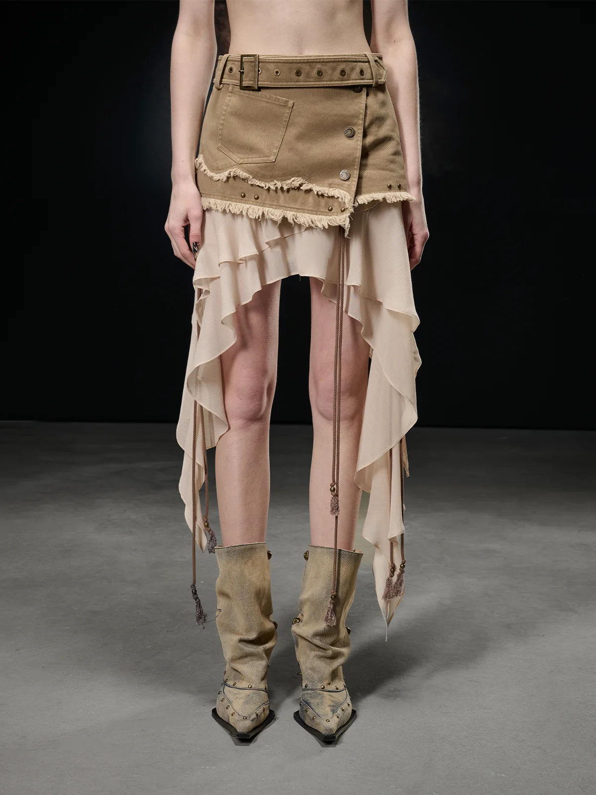 Spring Workwear Style Patchwork Bell Hem Asymmetrical Short Skirt Women's Khaki Waist Belt Design Sensation Skirt
Spring Workwear Style Patchwork Bell Hem Asymmetrical Short Skirt Women's Khaki Waist Belt Design Sensation Skirt