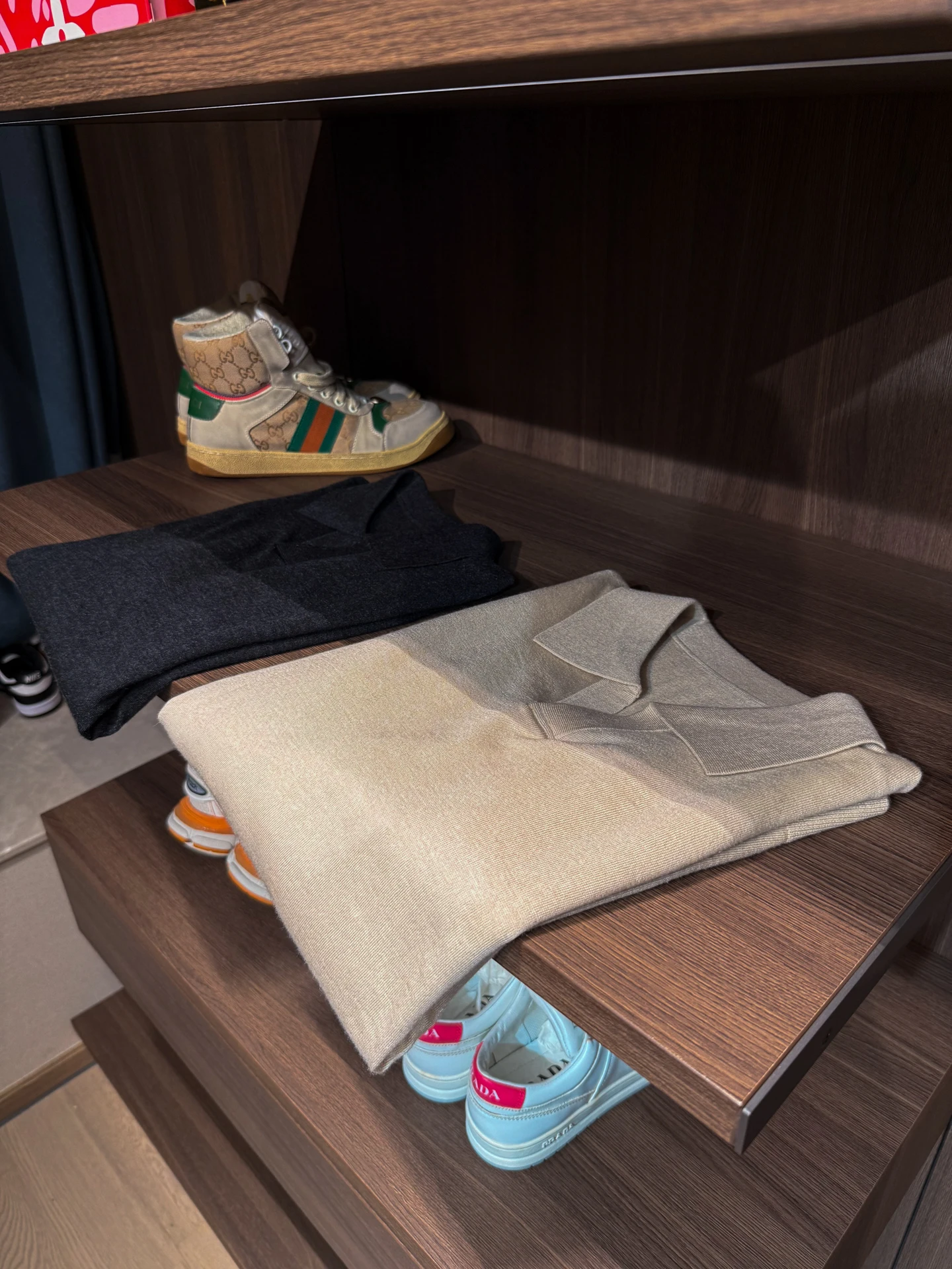 Удобный облегающий мужской трикотаж из смешанной ткани из шелковой шерсти, длинный свитер Sve Crew Ne для поездок на работу
Удобный облегающий мужской трикотаж из смешанной ткани из шелковой шерсти, длинный свитер Sve Crew Ne для поездок на работу