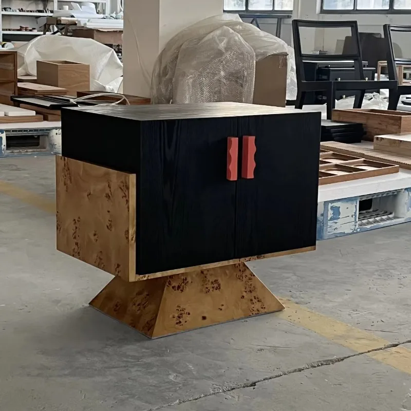 French retro design solid wood bedside table with tree knot leather surface retro style bedroom handmade locker
French retro design solid wood bedside table with tree knot leather surface retro style bedroom handmade locker