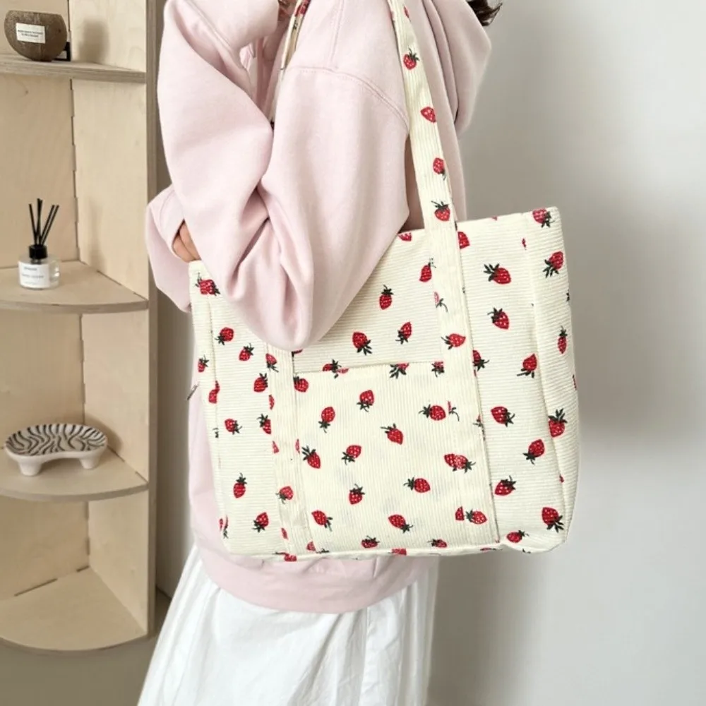 Casual Strawberry Fruit Strawberry Tote Bag Fashion Korean Style Fruit Shoulder Bag Corduroy Cloth Fruit Handbag Streetwear
Casual Strawberry Fruit Strawberry Tote Bag Fashion Korean Style Fruit Shoulder Bag Corduroy Cloth Fruit Handbag Streetwear