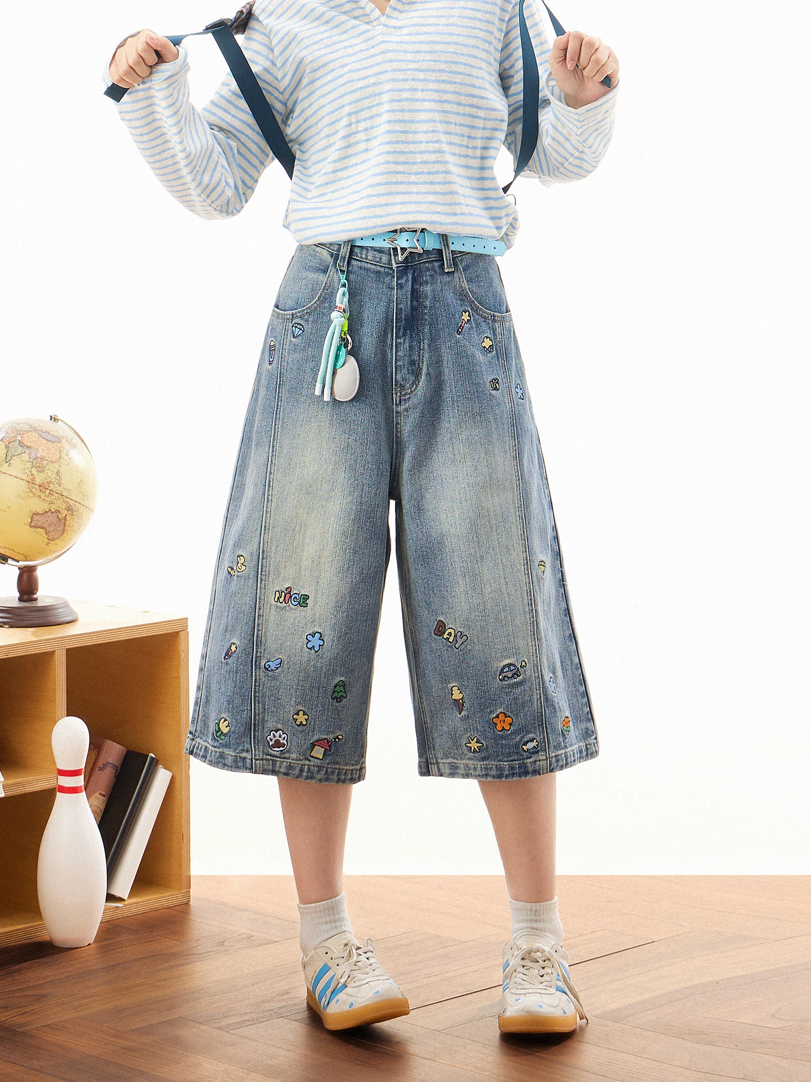 Beetle Town American Style Embroidered Denim Jeans Women Summer 2026 New Casual Wide Leg Pants Machine Embroidery Natural Wai...
Beetle Town American Style Embroidered Denim Jeans Women Summer 2026 New Casual Wide Leg Pants Machine Embroidery Natural Wai...