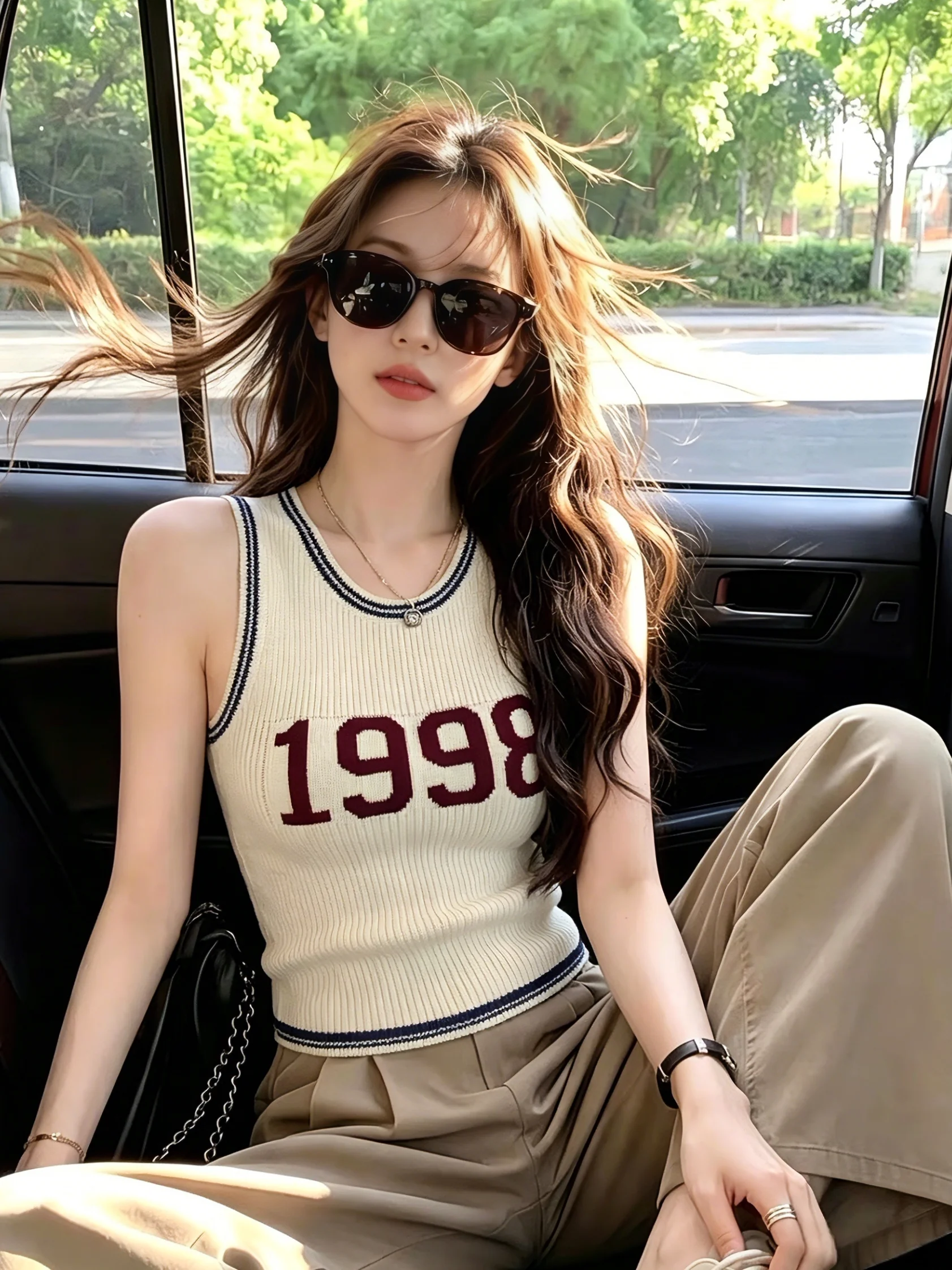 Korean Style Slim Fit Knitted Vest Women's Summer New Fashion Sleeveless Top Embroidered Self-Keeping Color Block Design
Korean Style Slim Fit Knitted Vest Women's Summer New Fashion Sleeveless Top Embroidered Self-Keeping Color Block Design