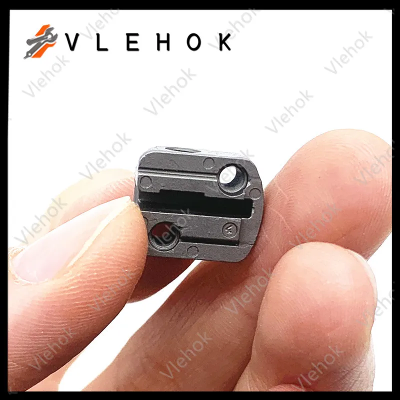 Зажим для лезвий Makita MT431 M4301 JV183D 4328 JV143D JV101D JV100D DJV186 4329 4327 4326
Зажим для лезвий Makita MT431 M4301 JV183D 4328 JV143D JV101D JV100D DJV186 4329 4327 4326