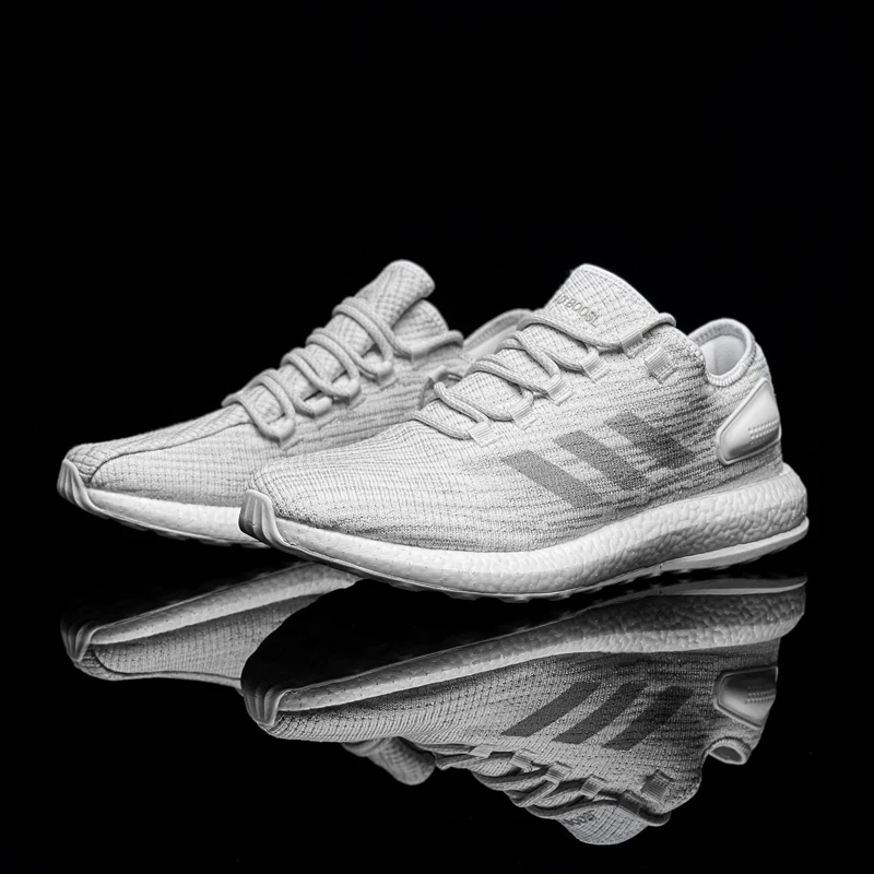 White blue white gray sports and leisure versatile low top board shoes for both men and women
White blue white gray sports and leisure versatile low top board shoes for both men and women