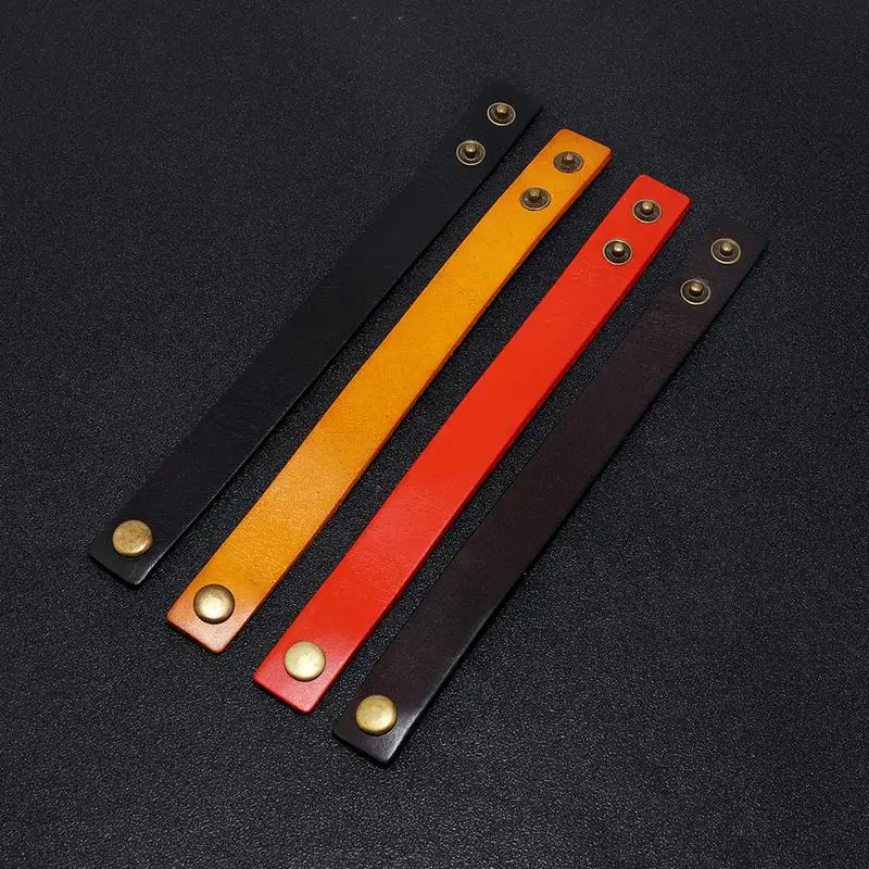 10 шт., мужской кожаный персонализированный браслет в стиле панк в стиле ретро, 22,8 см * 1,8 см, модные украшения для пар
10 шт., мужской кожаный персонализированный браслет в стиле панк в стиле ретро, 22,8 см * 1,8 см, модные украшения для пар