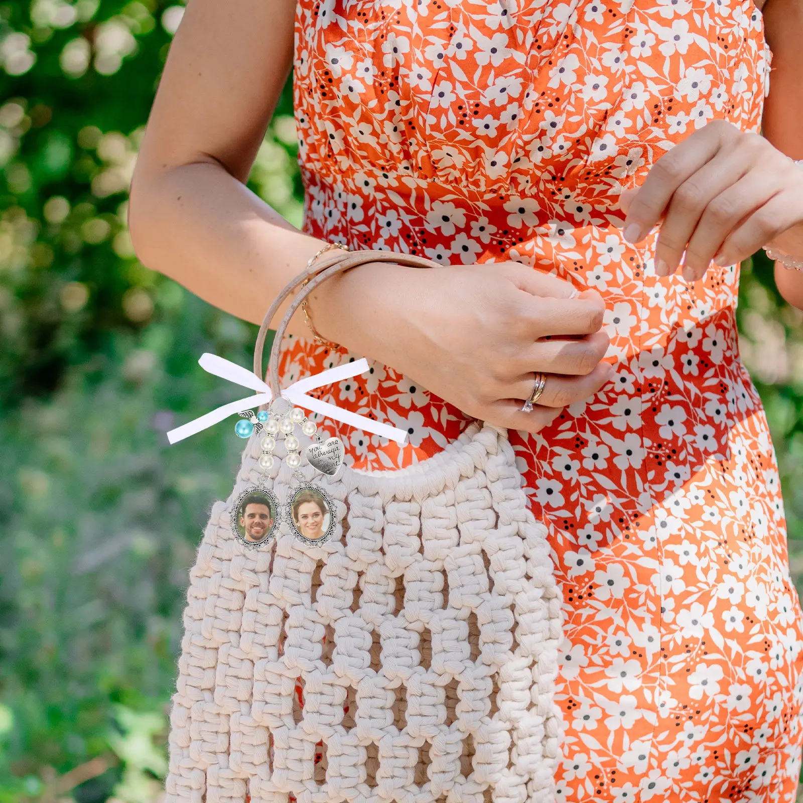 2 шт. подвески-сердечки с жемчугом для свадебного букета, DIY фото-шармы, кулоны, украшения для свадебного банта, свадебные принадлежности, ювелирные изделия для букета
2 шт. подвески-сердечки с жемчугом для свадебного букета, DIY фото-шармы, кулоны, украшения для свадебного банта, свадебные принадлежности, ювелирные изделия для букета