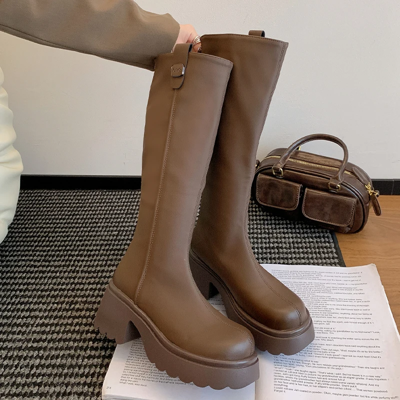 Женские высокие сапоги на высоком каблуке. Модные туфли на массивном каблуке. Дизайнерские модельные новые зимние женские сапоги. 2025 г. Goth Chelsea Botas Para Mujer.
Женские высокие сапоги на высоком каблуке. Модные туфли на массивном каблуке. Дизайнерские модельные новые зимние женские сапоги. 2025 г. Goth Chelsea Botas Para Mujer.