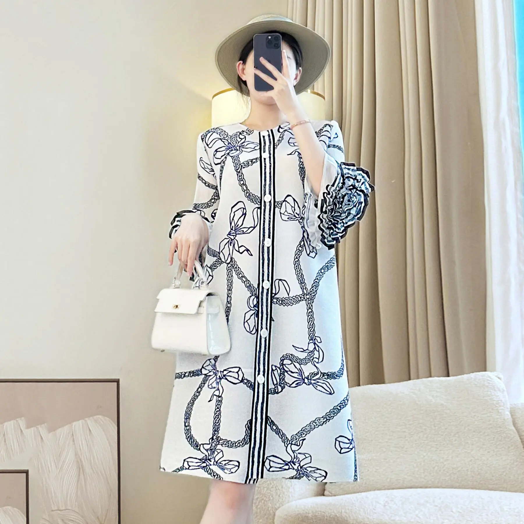 YUDX Miyake однобортное женское плиссированное платье с принтом и принтом, лето 2022, модная свободная юбка с расклешенными рукавами и круглым вырезом, аппликация
YUDX Miyake однобортное женское плиссированное платье с принтом и принтом, лето 2022, модная свободная юбка с расклешенными рукавами и круглым вырезом, аппликация