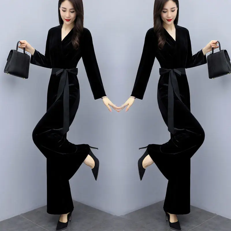2023 New Style Jumpsuit Women's Autumn Slim Fit Velvet Jumpsuit Wide Leg Pants Belt Decoration Black Women's Wear
2023 New Style Jumpsuit Women's Autumn Slim Fit Velvet Jumpsuit Wide Leg Pants Belt Decoration Black Women's Wear