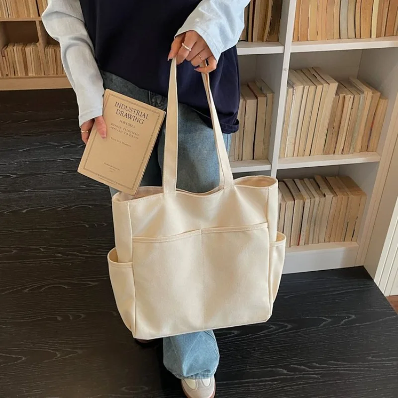 Elegant High End Ladies Messenger Bag Classic Leather Vintage Paris Style Crossbody Tote Handbag
Elegant High End Ladies Messenger Bag Classic Leather Vintage Paris Style Crossbody Tote Handbag