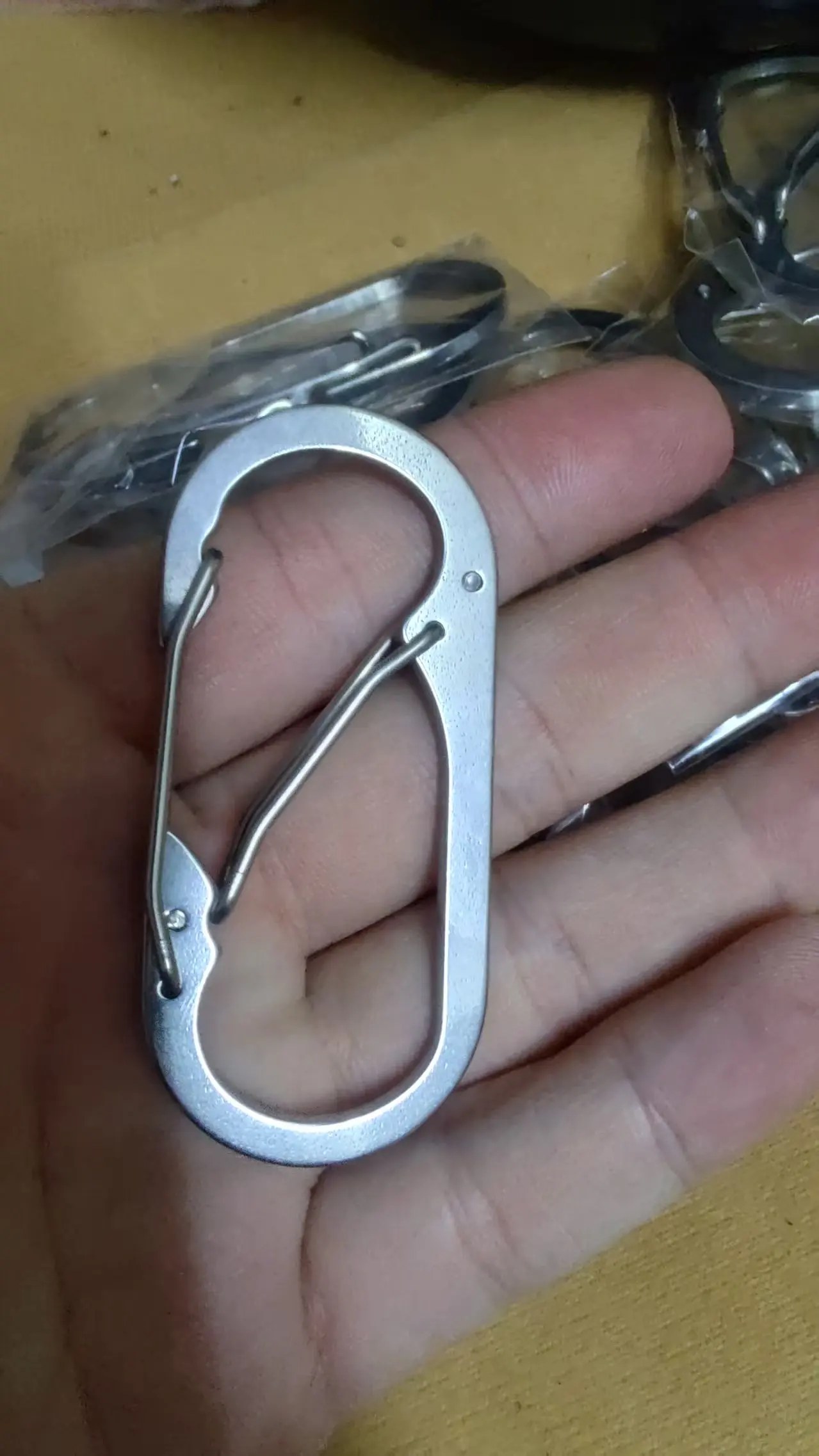 custom order for 40pcs 2.6inch Stainless Steel Oval Double Spring Snap Hook Quick Release Keychains Carabiner Camping EDC
custom order for 40pcs 2.6inch Stainless Steel Oval Double Spring Snap Hook Quick Release Keychains Carabiner Camping EDC