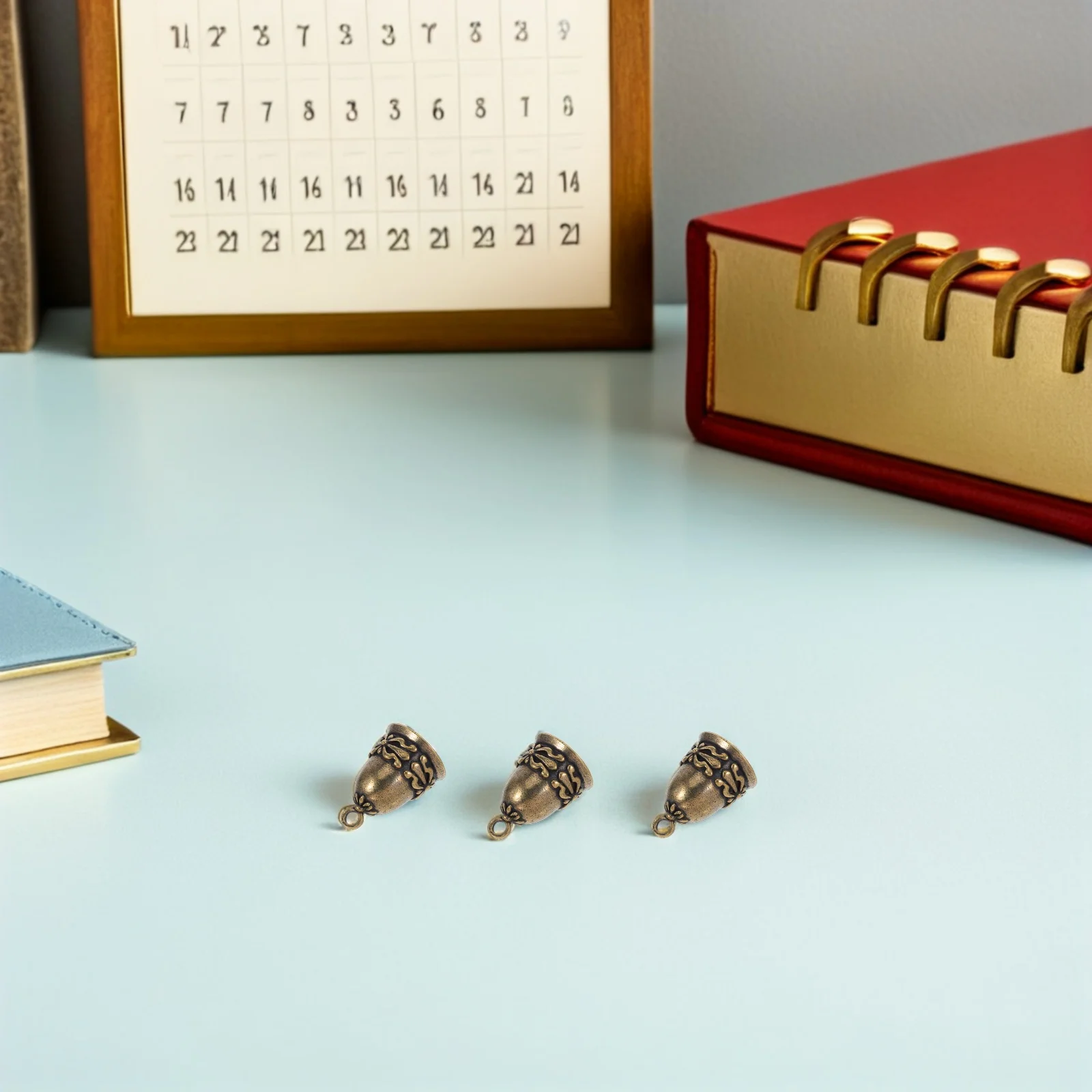 12Pcs Vintage Brass Bells Mini Brass Bell Pendants Retro Doorbell Ornament Wind Chime Decoration for Home Garden
12Pcs Vintage Brass Bells Mini Brass Bell Pendants Retro Doorbell Ornament Wind Chime Decoration for Home Garden