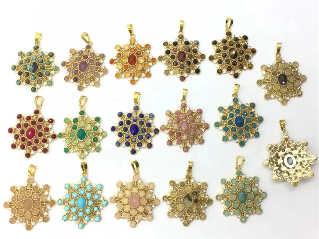 WT-P1977 Classic Flower Shape Colored Gemstone Pendants With 18K Paved Women Jewelry Accessories Crafts Making
WT-P1977 Classic Flower Shape Colored Gemstone Pendants With 18K Paved Women Jewelry Accessories Crafts Making