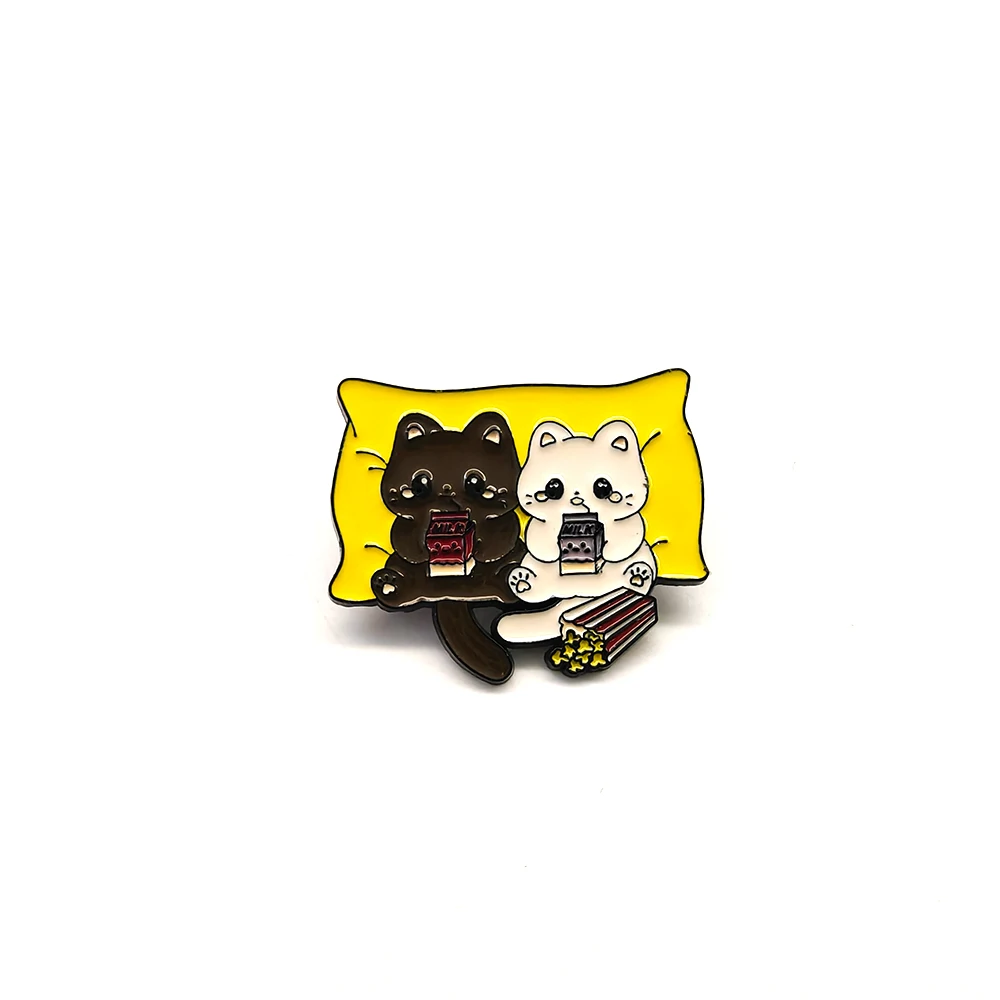 Cats Enamel Pin Custom Funny Animal Hat Brooches Shirt Lapel Bag Cute Badge Cartoon Kitten Jewelry Gift for Friends
Cats Enamel Pin Custom Funny Animal Hat Brooches Shirt Lapel Bag Cute Badge Cartoon Kitten Jewelry Gift for Friends