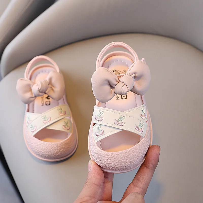 Soft Soled Baby Walking Shoes Summer Style Anti Slip and Anti Kick Baby Princess Shoes Velcro Girls' Sandals Cute
Soft Soled Baby Walking Shoes Summer Style Anti Slip and Anti Kick Baby Princess Shoes Velcro Girls' Sandals Cute