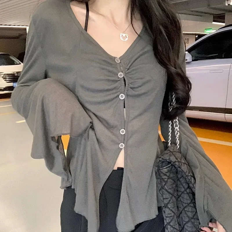 Autumn Thin Knit Cardigan Women Sexy See Through Single-Breasted V-Neck Sweater Korean Fashion Flare Sleeve Bottoming Tops 2025
Autumn Thin Knit Cardigan Women Sexy See Through Single-Breasted V-Neck Sweater Korean Fashion Flare Sleeve Bottoming Tops 2025