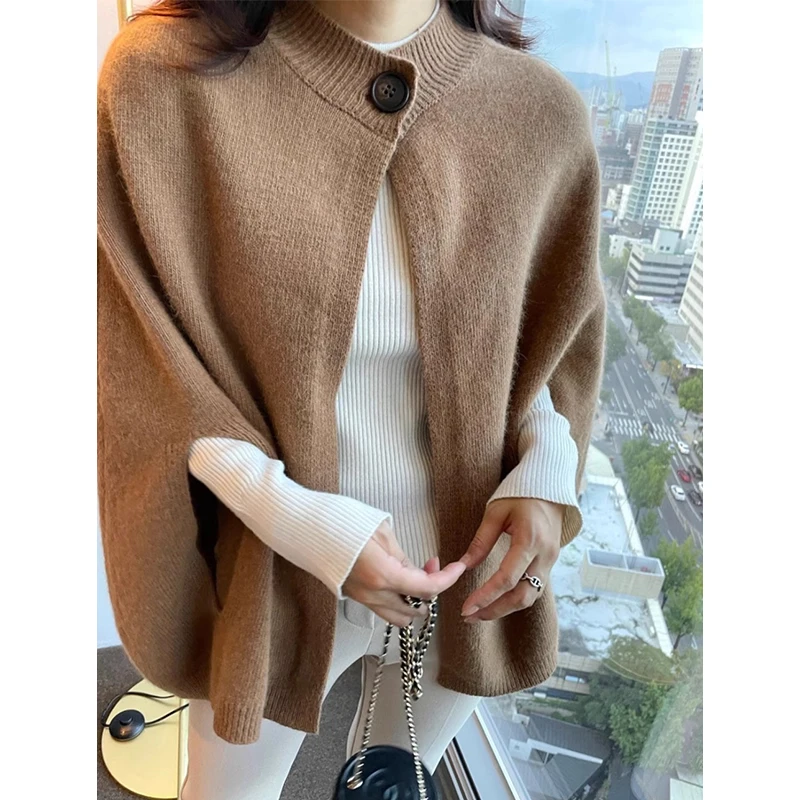 Chic round Ne Knitted Sweater Coat Women's One Button Cowl Ne Loose Fit Cardigan Korean Sle Long Sve Autumn Winter
Chic round Ne Knitted Sweater Coat Women's One Button Cowl Ne Loose Fit Cardigan Korean Sle Long Sve Autumn Winter