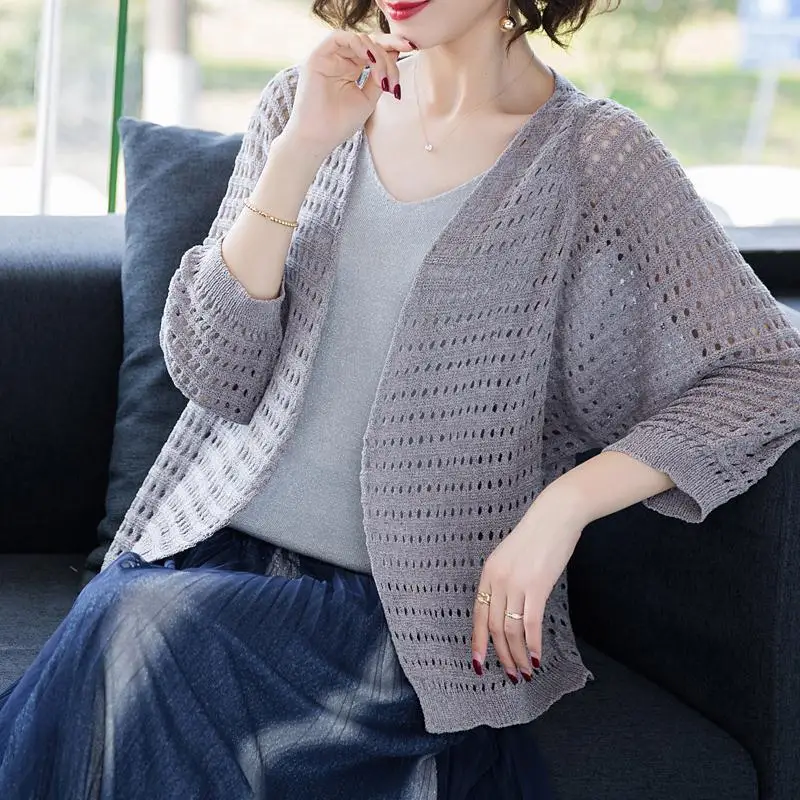 2023 New Summer Fashion Exquisite Thin V-Neck Hollow Loose Relaxed Versatile Oversize Knit Overlay Air Conditioned Cardigan
2023 New Summer Fashion Exquisite Thin V-Neck Hollow Loose Relaxed Versatile Oversize Knit Overlay Air Conditioned Cardigan