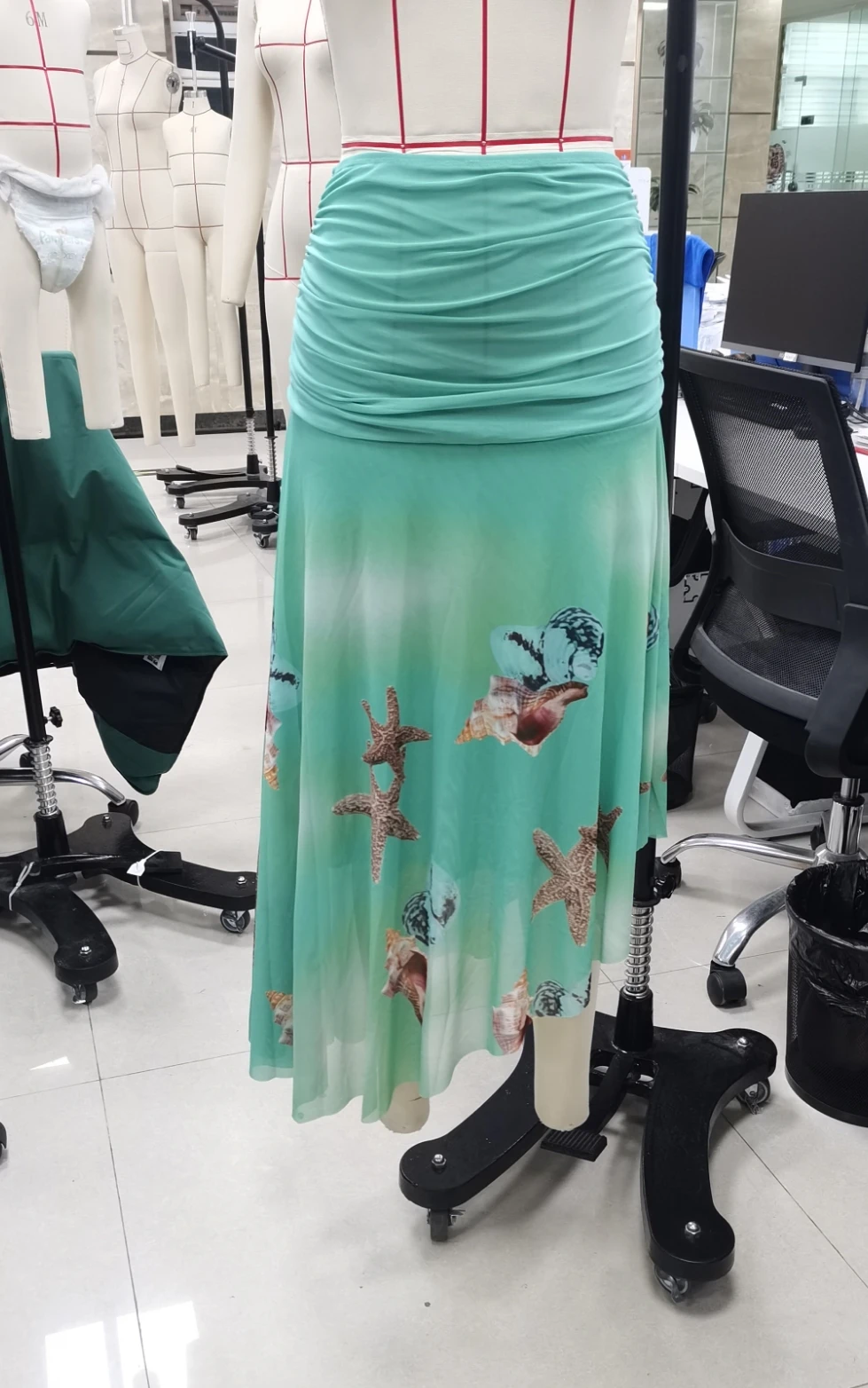Women's Fashion Long Skirts Starfish Print Ruched Waist Casual Skirts Summer Irregular Hem Skirts
Women's Fashion Long Skirts Starfish Print Ruched Waist Casual Skirts Summer Irregular Hem Skirts