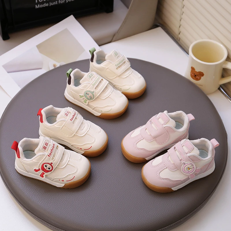 Детская спортивная обувь для мальчиков и девочек, мягкая противоскользящая обувь с героями мультфильмов, весна 2024, модный дизайн, милая, милая, удобная повседневная обувь
Детская спортивная обувь для мальчиков и девочек, мягкая противоскользящая обувь с героями мультфильмов, весна 2024, модный дизайн, милая, милая, удобная повседневная обувь