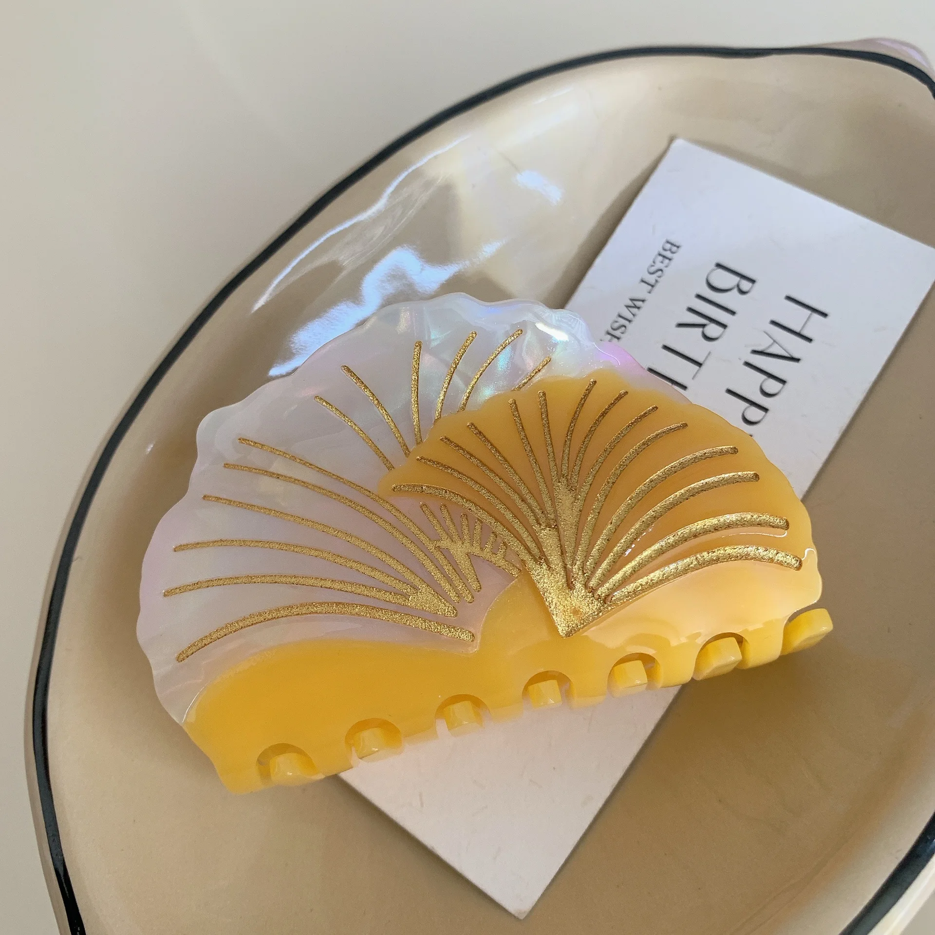 DS New Autumn Yellow Ginkgo Leaf Hair Claw Acetate Claw Clips Spliced Little Mushroom Crab Hair Clips Hair Accessories for Women
DS New Autumn Yellow Ginkgo Leaf Hair Claw Acetate Claw Clips Spliced Little Mushroom Crab Hair Clips Hair Accessories for Women