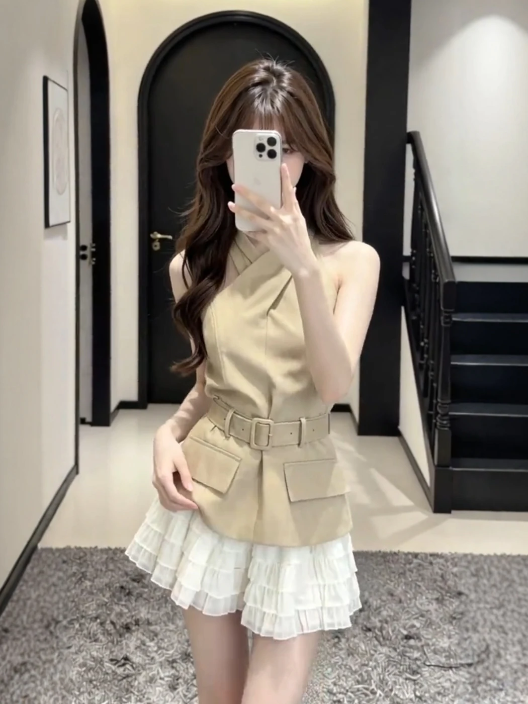 Summer Vacation Style Women's Khaki Sleeveless Cross Neck Vest High Waist Cake Short Skirt Two-Piece Set Fashionable Casual O...
Summer Vacation Style Women's Khaki Sleeveless Cross Neck Vest High Waist Cake Short Skirt Two-Piece Set Fashionable Casual O...