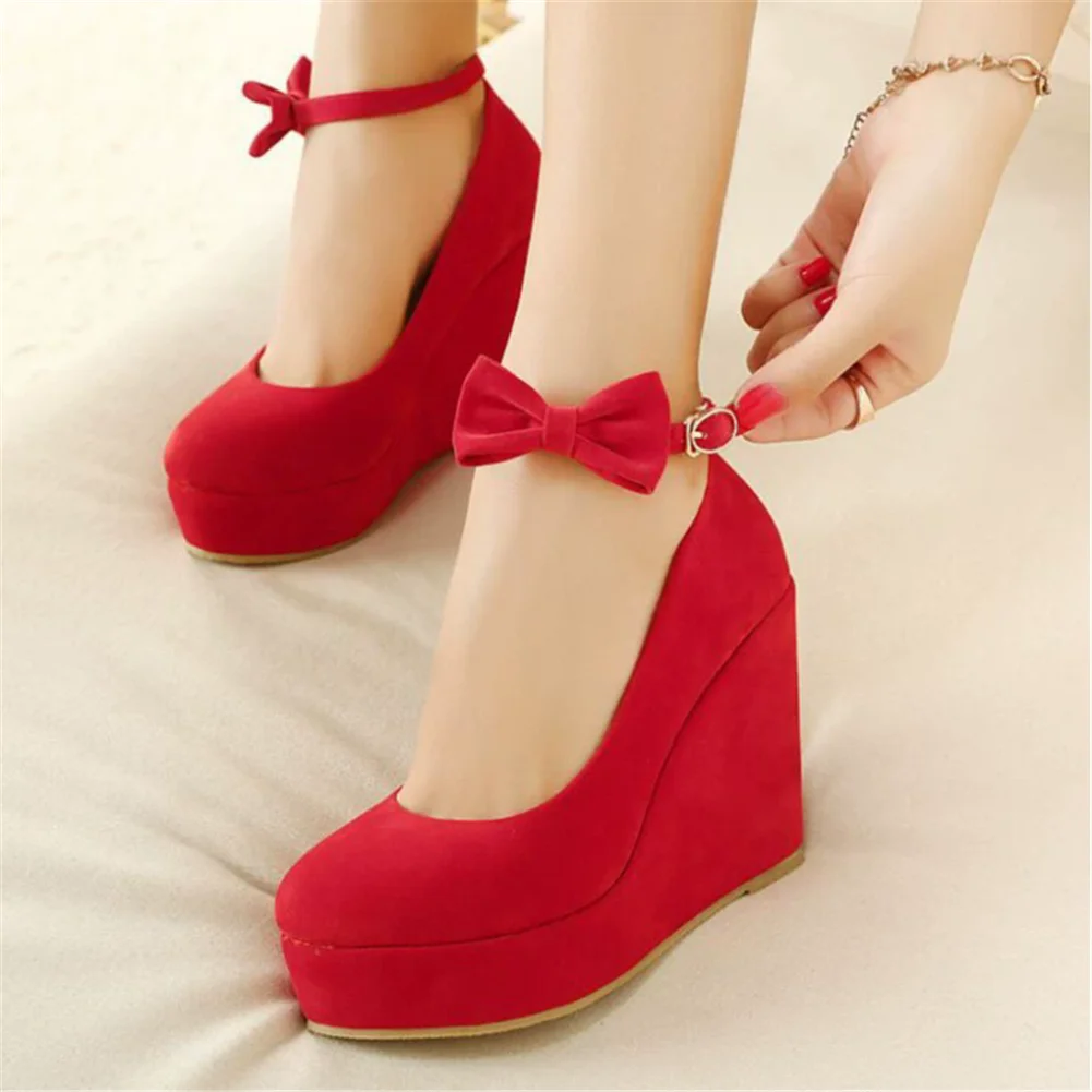 Autumn new round toe shallow mouth waterproof platform wedge shoes Mary Jane thick sole suede large size small size women's shoe
Autumn new round toe shallow mouth waterproof platform wedge shoes Mary Jane thick sole suede large size small size women's shoe