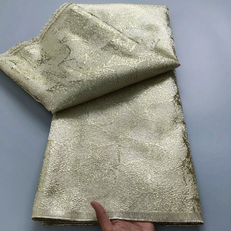 Nigerian Jacquard Brocade Lace Fabric Gilding Damask 2026 African Lace Fabric High Quality 5 Yards Party Dress for Women 4909
Nigerian Jacquard Brocade Lace Fabric Gilding Damask 2026 African Lace Fabric High Quality 5 Yards Party Dress for Women 4909