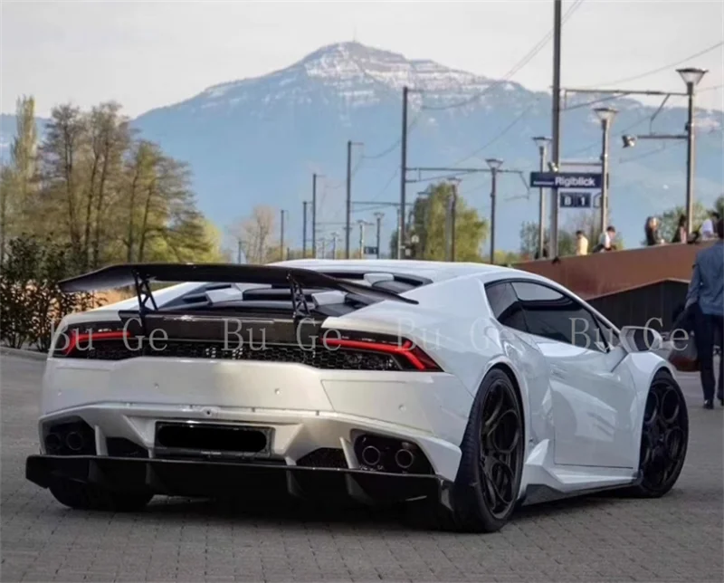New Carbon Fiber Rear Diffuser Body Kit for Lamborghini Huracan LP610-4 Two-Door Coupe
New Carbon Fiber Rear Diffuser Body Kit for Lamborghini Huracan LP610-4 Two-Door Coupe