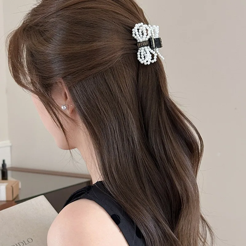 Mini Hair Claw Clip Pearl Bow Tassel Free Light Luxury Delicate High Quality Comfortable for Half Up Ponytail Daily Wear
Mini Hair Claw Clip Pearl Bow Tassel Free Light Luxury Delicate High Quality Comfortable for Half Up Ponytail Daily Wear
