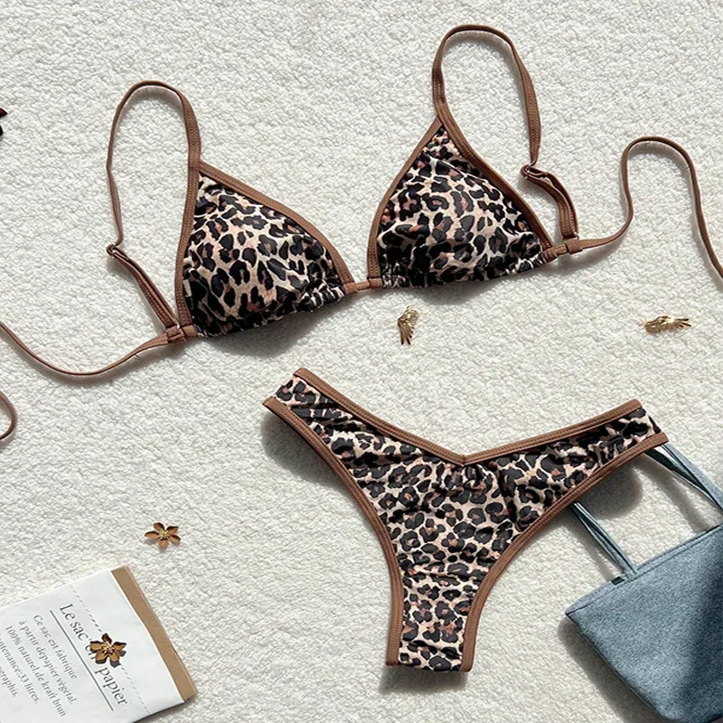Summer Leopard Print Sexy Swimsuit Bikini Two Piece Swimsuit Set for Beach Vacation Halter Backless Pregnant Swimwear
Summer Leopard Print Sexy Swimsuit Bikini Two Piece Swimsuit Set for Beach Vacation Halter Backless Pregnant Swimwear