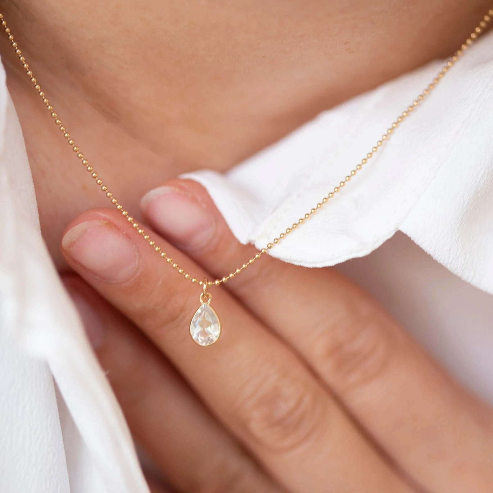 14K Gold Filled Ball Chain Tear Drop Zircon Pendant Necklace Minimalist Zircon Necklace Tarnish Resistant Jewelry for Women
14K Gold Filled Ball Chain Tear Drop Zircon Pendant Necklace Minimalist Zircon Necklace Tarnish Resistant Jewelry for Women
