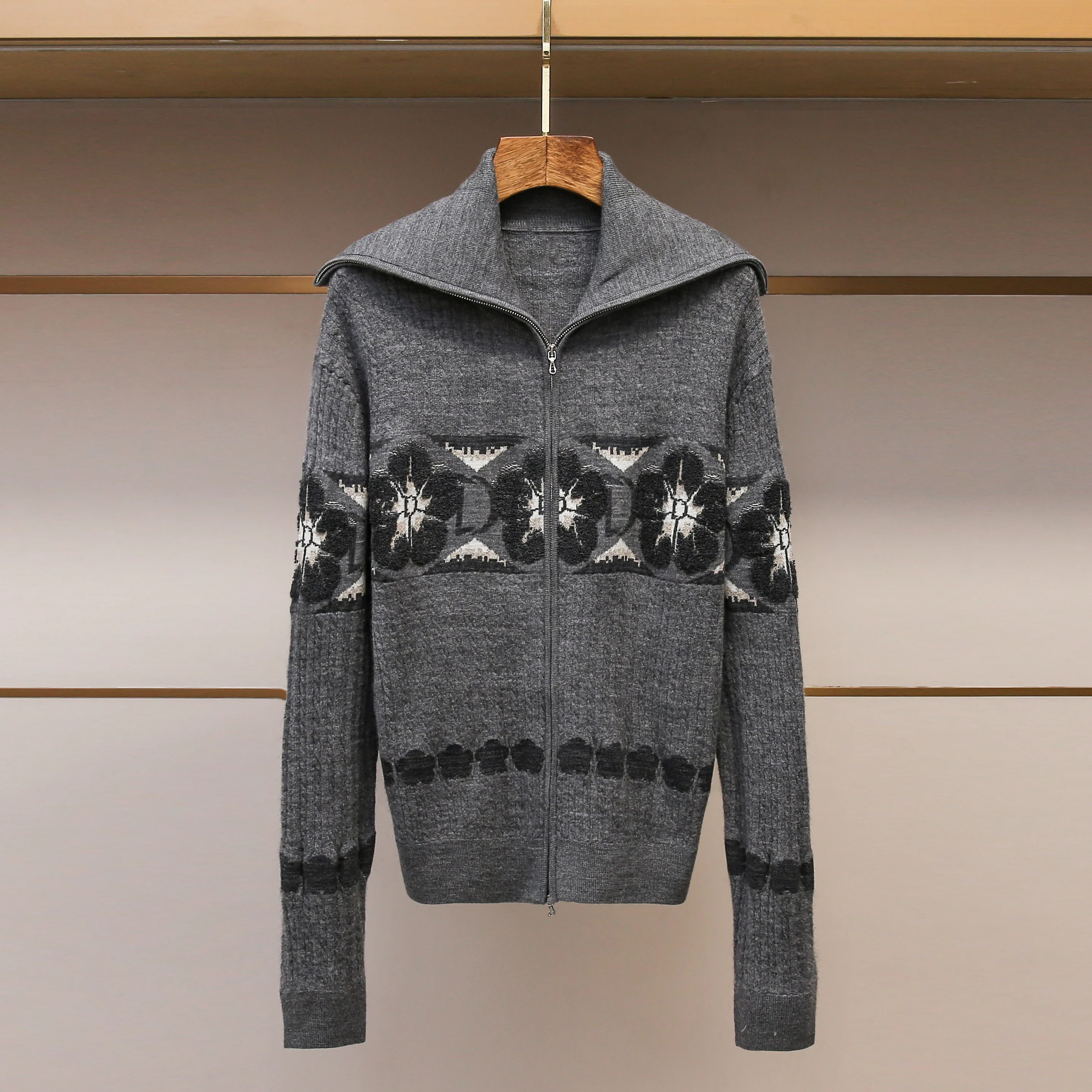 Ретро-кардиган из трикотажа для женщин, повседневный, с вышивкой в морском стиле, осенняя новинка, средней мягкости, с длинными рукавами
Ретро-кардиган из трикотажа для женщин, повседневный, с вышивкой в морском стиле, осенняя новинка, средней мягкости, с длинными рукавами