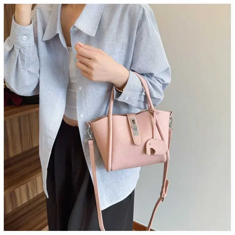 Foldable Crocodile-Print Tote Bag, Large Capacity Lightweight Purse with Detachable Strap for Weekend Dating Stylish Bag
Foldable Crocodile-Print Tote Bag, Large Capacity Lightweight Purse with Detachable Strap for Weekend Dating Stylish Bag