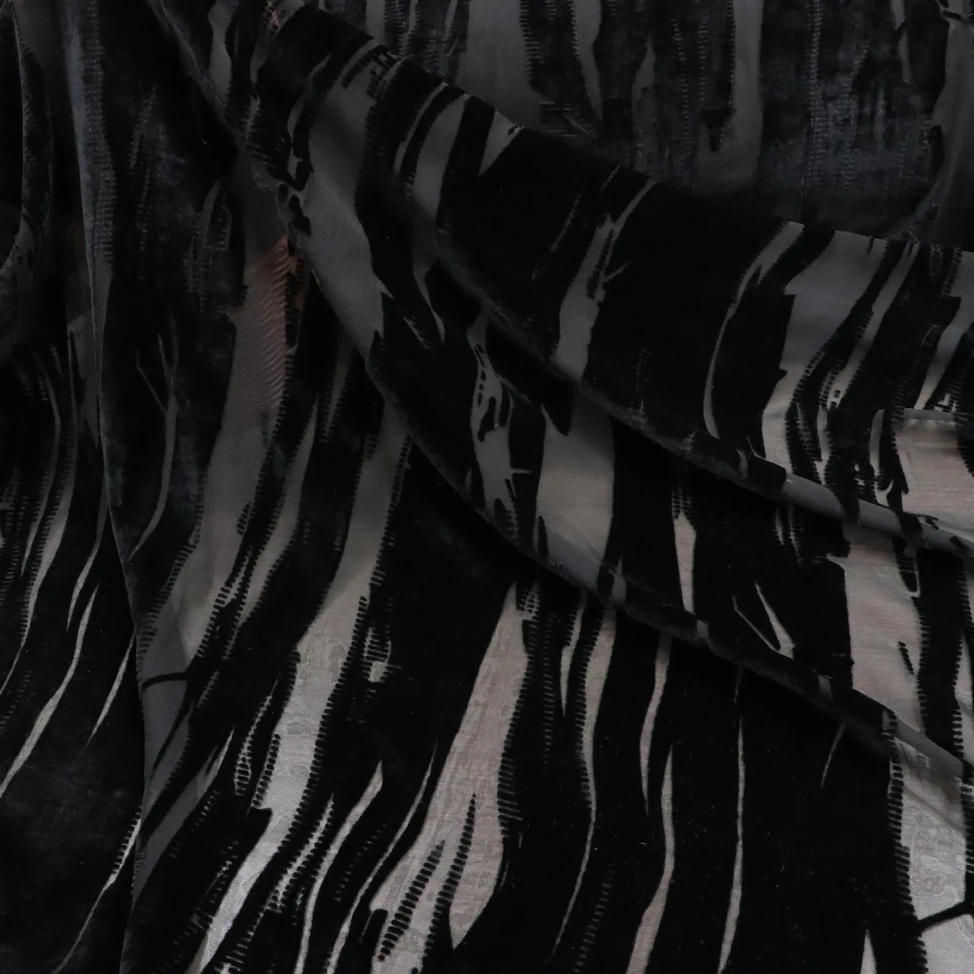 Woven Brocade Sticky Velvet Artificial Silk Velvet Burnt out Burnt Flower Fabric
Woven Brocade Sticky Velvet Artificial Silk Velvet Burnt out Burnt Flower Fabric