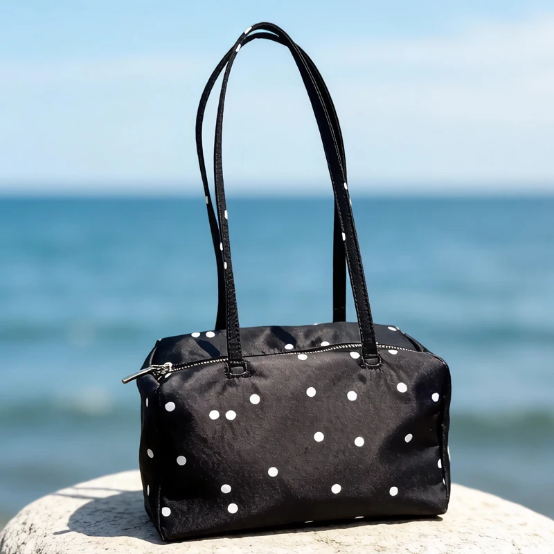 Polka Dot Pattern Box Pillow Bags For Women Luxury Designer Handbags Purses 2026 New In Polyester Handle Underarm Cloth Shoulder
Polka Dot Pattern Box Pillow Bags For Women Luxury Designer Handbags Purses 2026 New In Polyester Handle Underarm Cloth Shoulder