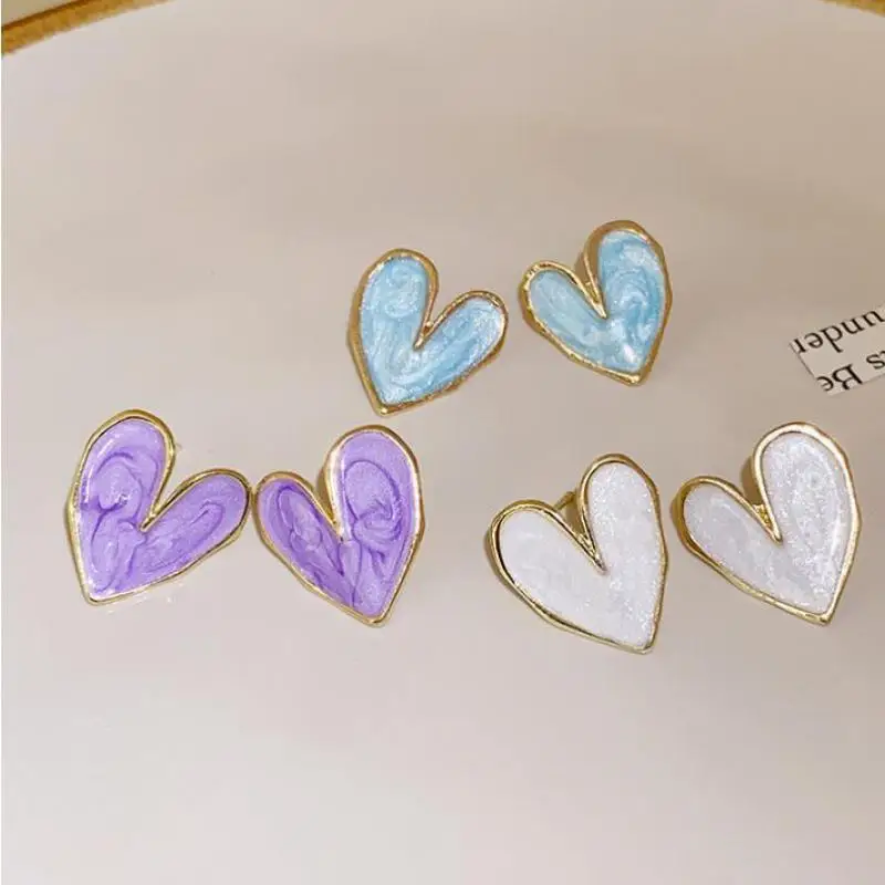 Dropping Oil Irregular Love Fashion Fresh Cream Light Luxury High Grade Design Sense Earstuds Fashion Women's Jewelry Gifts
Dropping Oil Irregular Love Fashion Fresh Cream Light Luxury High Grade Design Sense Earstuds Fashion Women's Jewelry Gifts