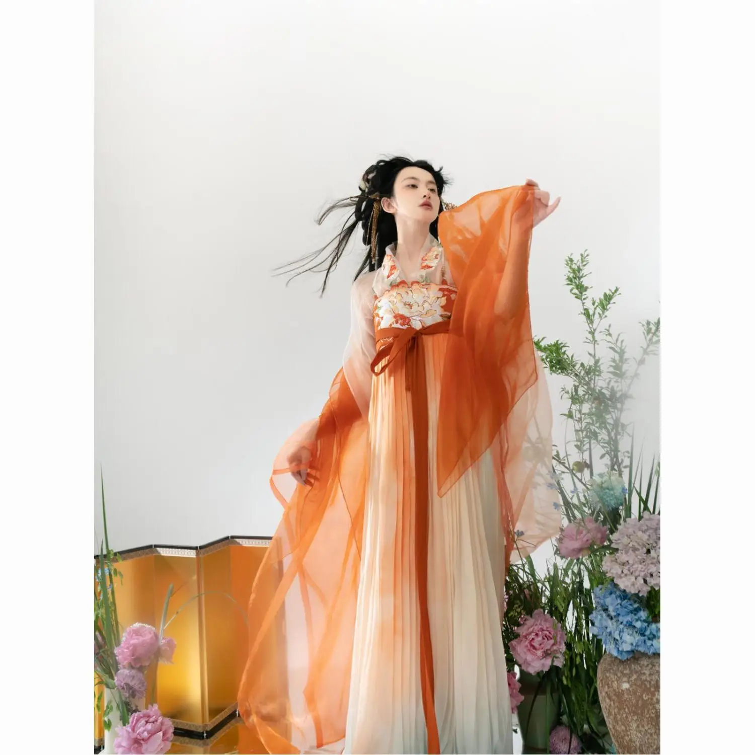 Orange Hanfu women's long dress dance Tang style big sleeves embroidered fairy Han elements Spring and Autumn
Orange Hanfu women's long dress dance Tang style big sleeves embroidered fairy Han elements Spring and Autumn