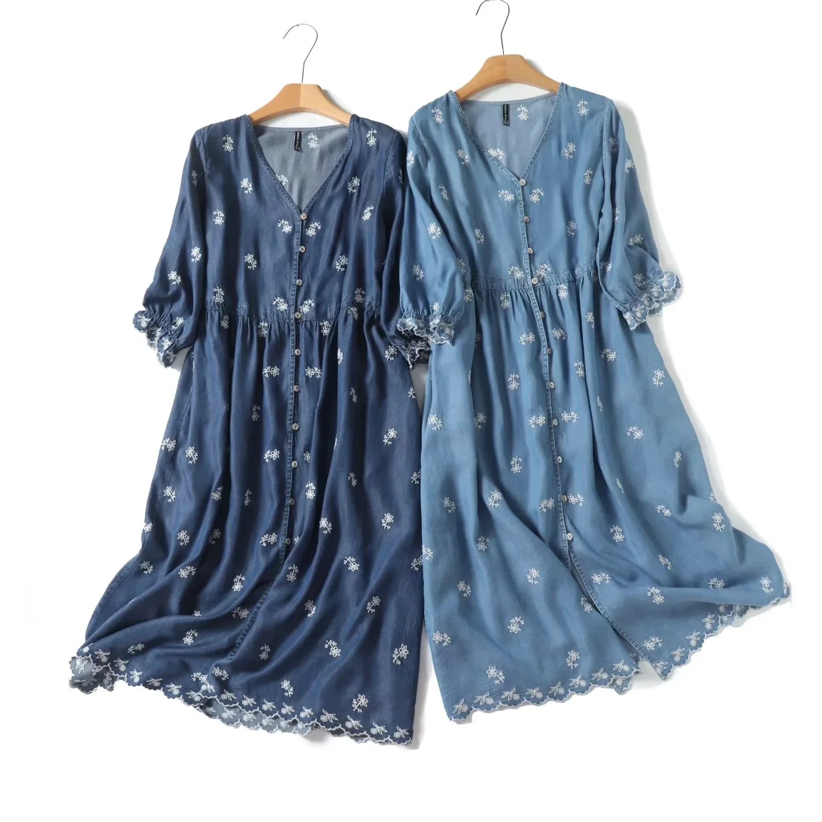 Spring Summer New Japanese Vintage Mori Girl Flower Embroidery Denim Cotton Dress Women V-Neck Half Sleeve Single Breasted Dress
Spring Summer New Japanese Vintage Mori Girl Flower Embroidery Denim Cotton Dress Women V-Neck Half Sleeve Single Breasted Dress