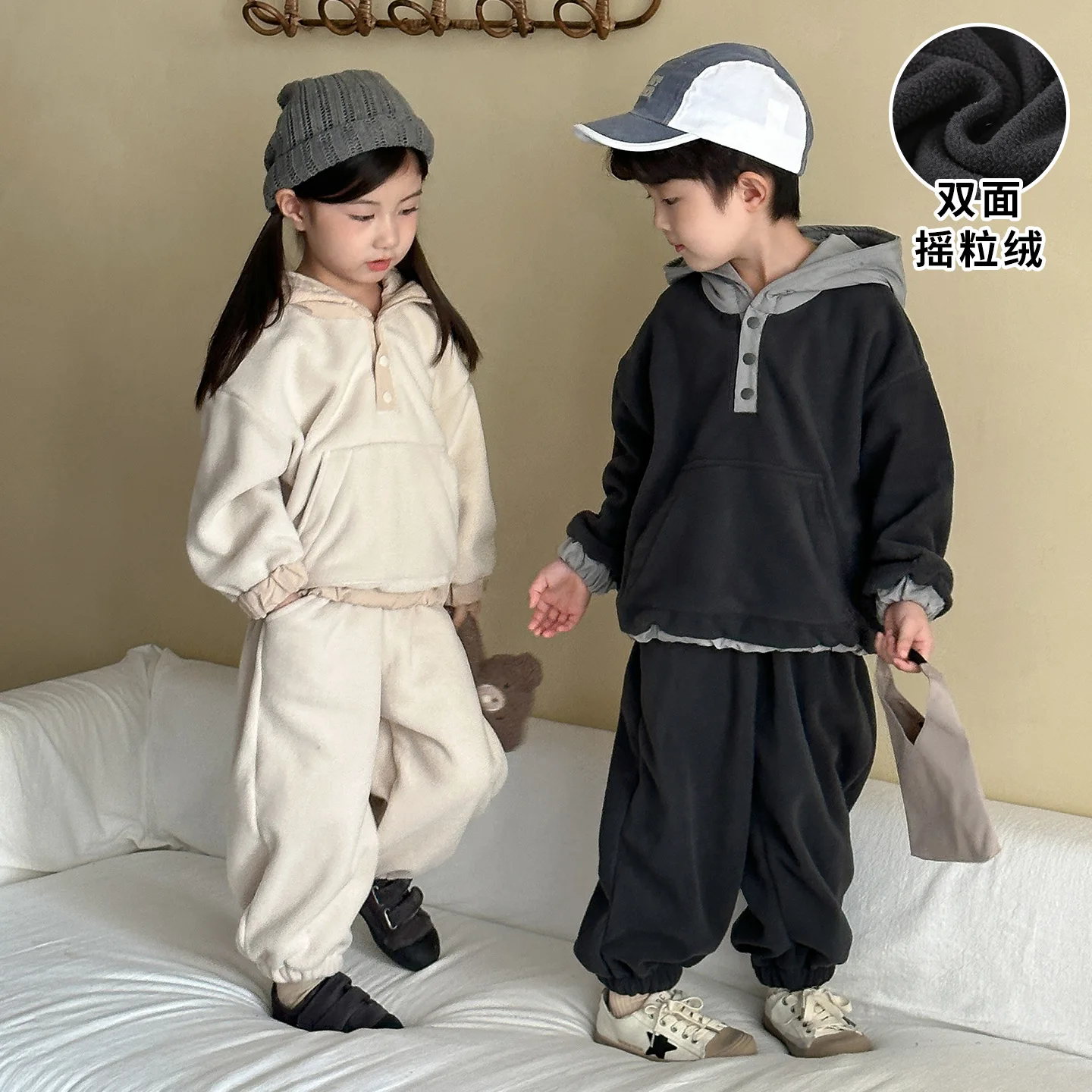 Детский флисовый костюм для мальчиков и девочек, бархатный теплый свитшот, комплект из двух предметов, эксклюзивная одежда SimpleStyle, новинка 2024, повседневная одежда для малышей
Детский флисовый костюм для мальчиков и девочек, бархатный теплый свитшот, комплект из двух предметов, эксклюзивная одежда SimpleStyle, новинка 2024, повседневная одежда для малышей