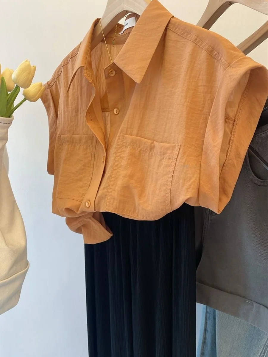 Korean Style Lightweight Breathable Sleeveless Collar Shirt Summer Casual Pure Color Women's Top Thin Fabric Flip Cuff
Korean Style Lightweight Breathable Sleeveless Collar Shirt Summer Casual Pure Color Women's Top Thin Fabric Flip Cuff