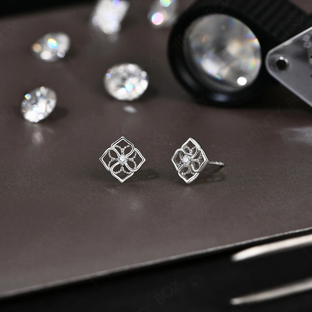 MINTYBOX Moissanite Stud Earrings Flower Wedding Fine Jewelry Gift for Women S925 Silver 0.07ct Diamond 18k White Gold Plated
MINTYBOX Moissanite Stud Earrings Flower Wedding Fine Jewelry Gift for Women S925 Silver 0.07ct Diamond 18k White Gold Plated
