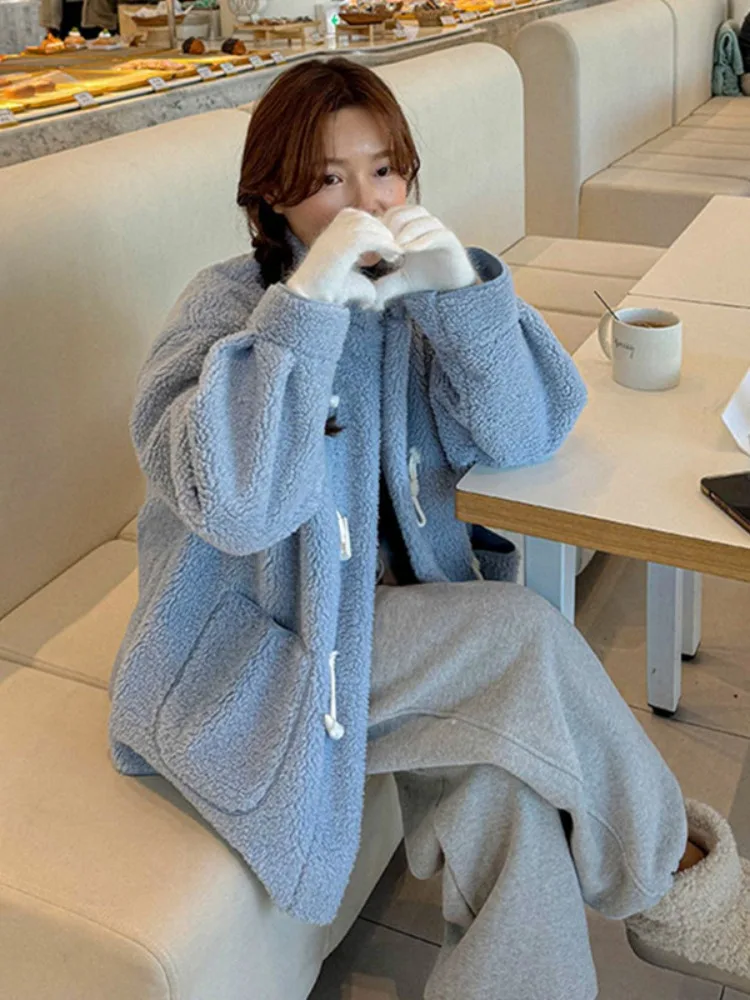 Winter New Sle Thiened Lamb Fur Coat Women's Loose Mid-Length Stand Collar Button down College Preppy Anti-Aging Outerwear
Winter New Sle Thiened Lamb Fur Coat Women's Loose Mid-Length Stand Collar Button down College Preppy Anti-Aging Outerwear